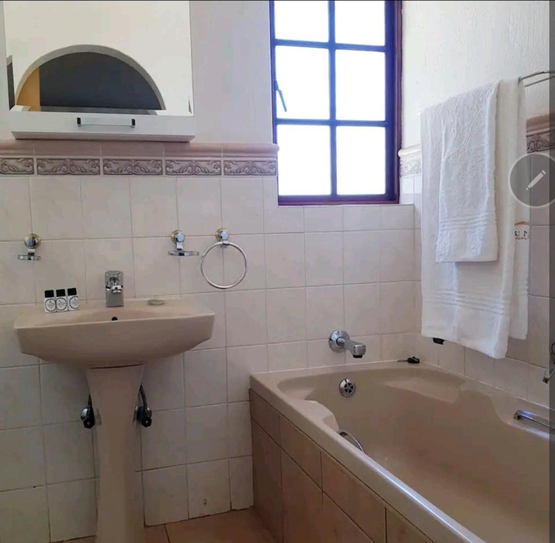 קמפטון פארק The Link Guest Lodge חדר תמונה